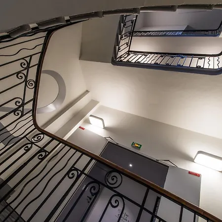 Hotell Campanile Centre - Gare Annecy