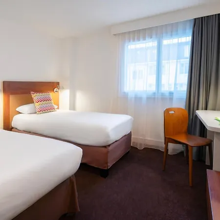 Hotel Campanile Centre - Gare Annecy