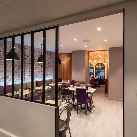 Campanile Centre - Gare Hotel Annecy