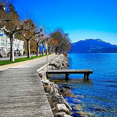 Campanile Centre - Gare Hotel Annecy