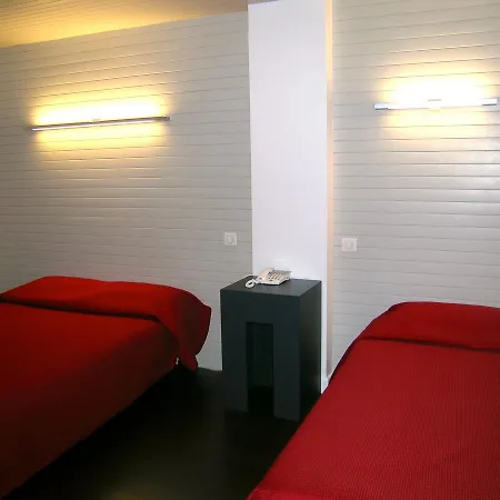 Campanile Centre - Gare מלון 3*